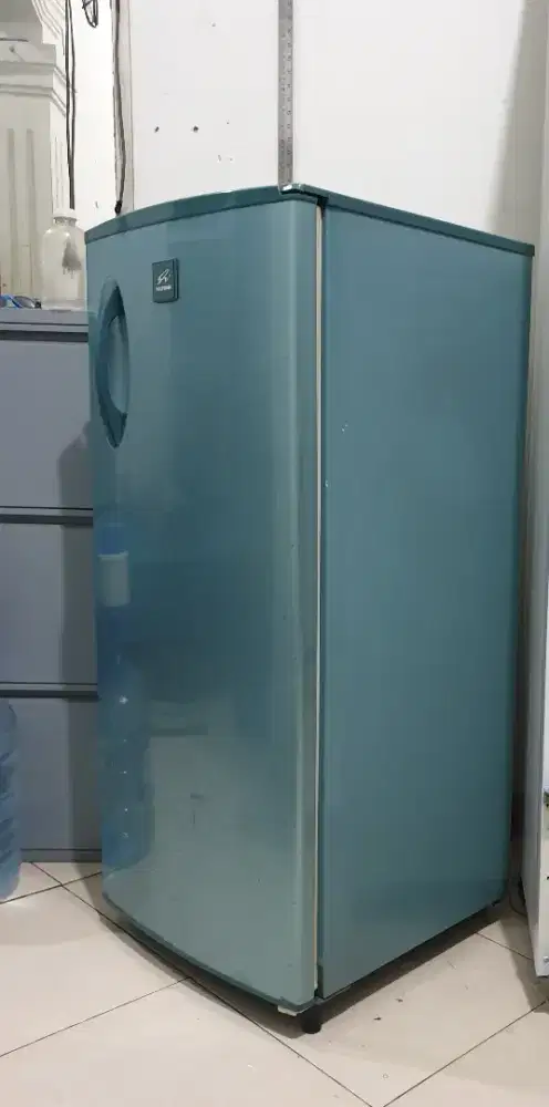 KULKAS 1 PINTU POLYTRON
MESIN COMPRESSOR ORI NORMAL MSH TERCOLOK/ NETT