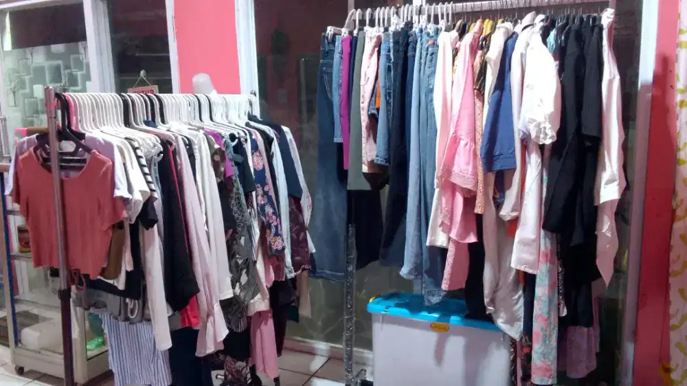 Fashion wanita branded dan lokal
