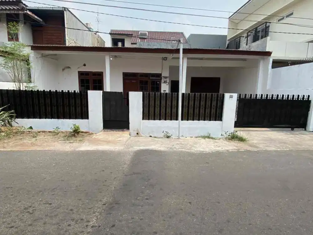 dijual rumah di pondok labu dekat andara