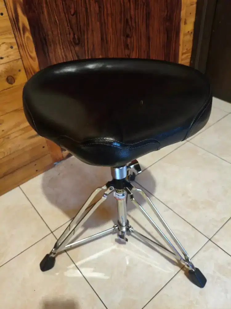 Kursi Drum, Drum Throne PDP