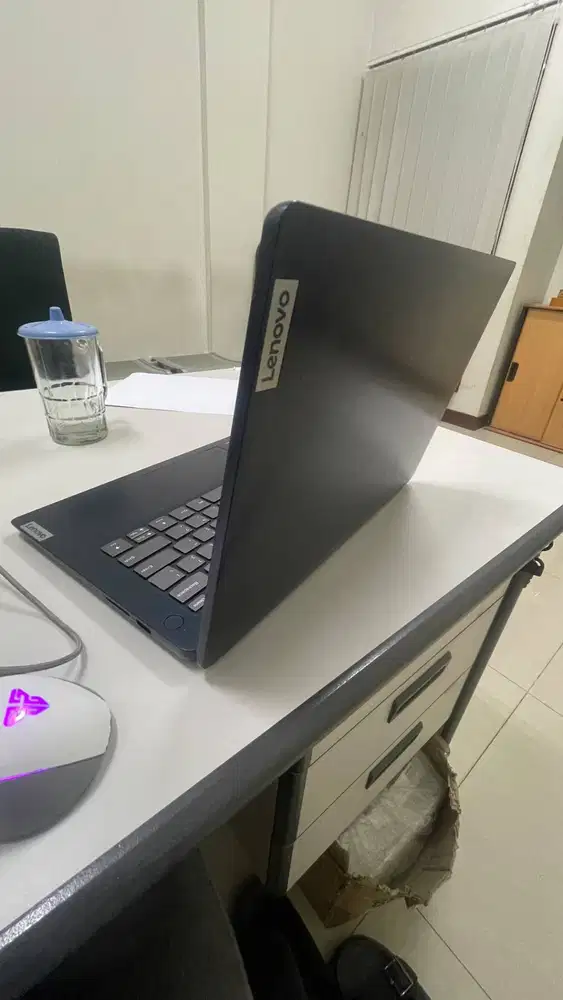 LAPTOP LENOVO IDEAPAD SLIM 3 2024