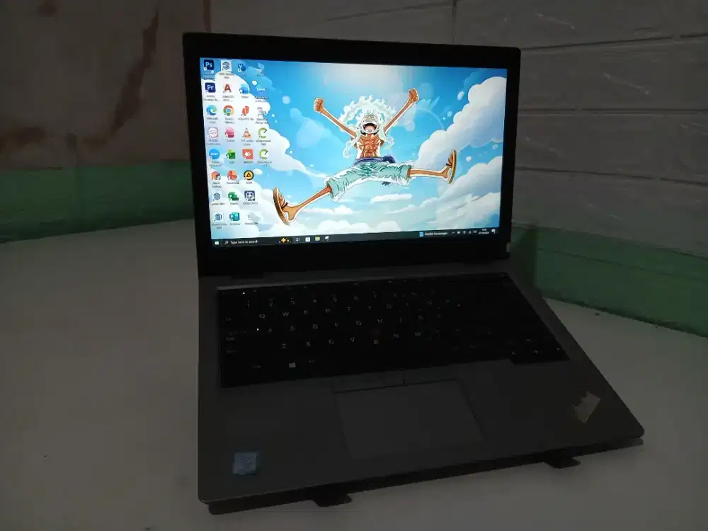 Lenovo touchscreen L390 i5 gen 8 8/256