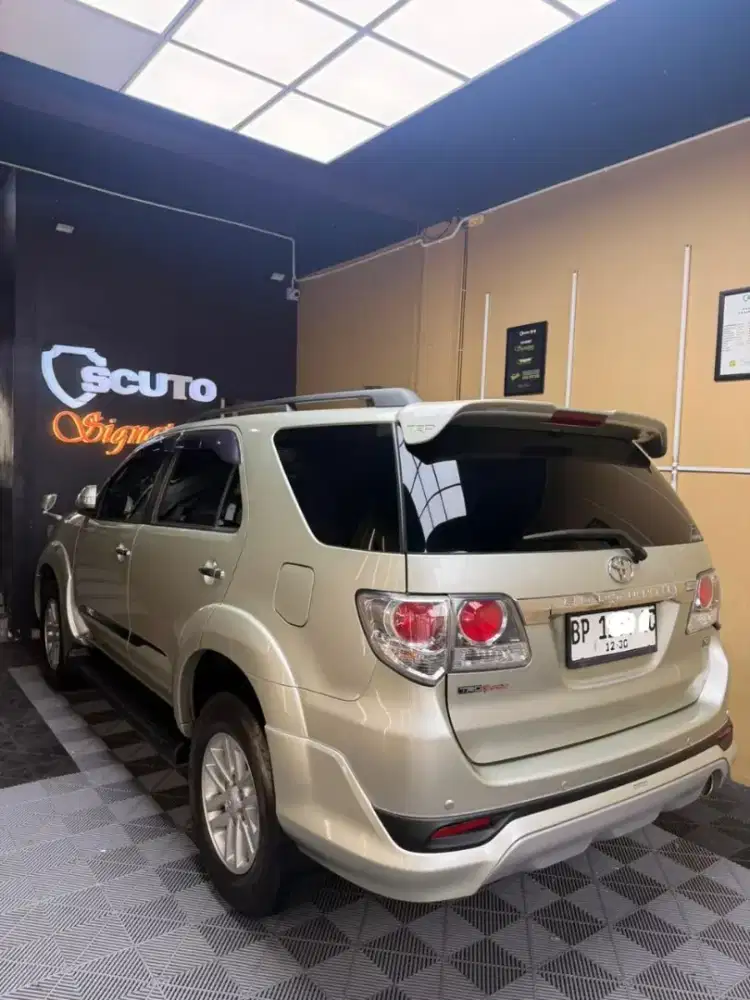 Dijual fortuner 2013,auto