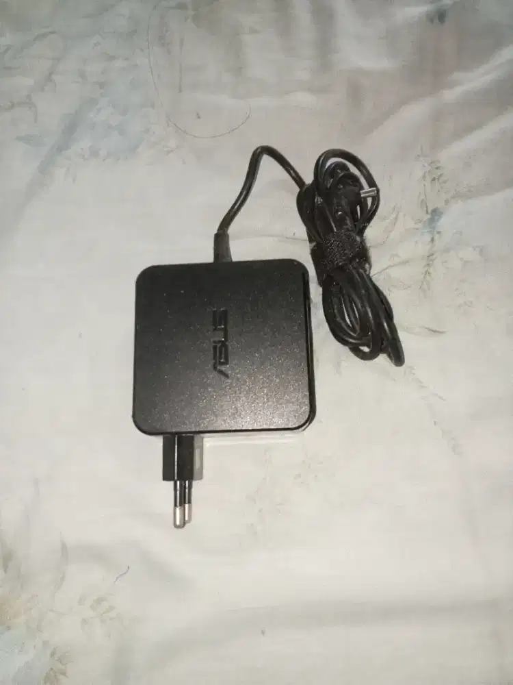 JUAL ADAPTOR LAPTOP ASUS