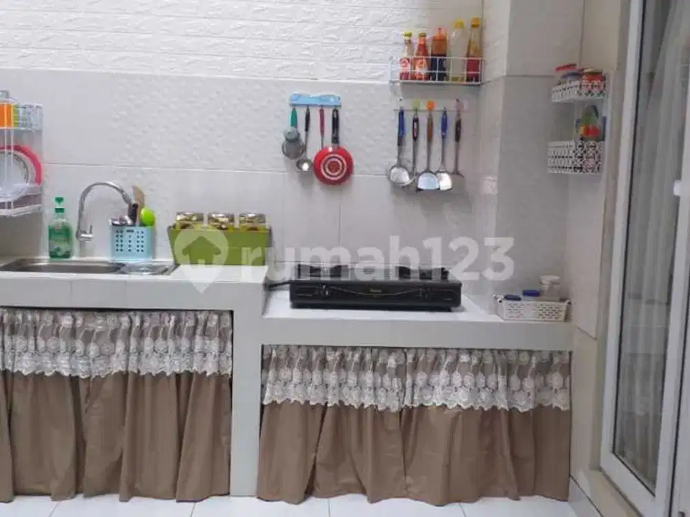 Rumah Masih Baru di Raffles Hills Cibubur