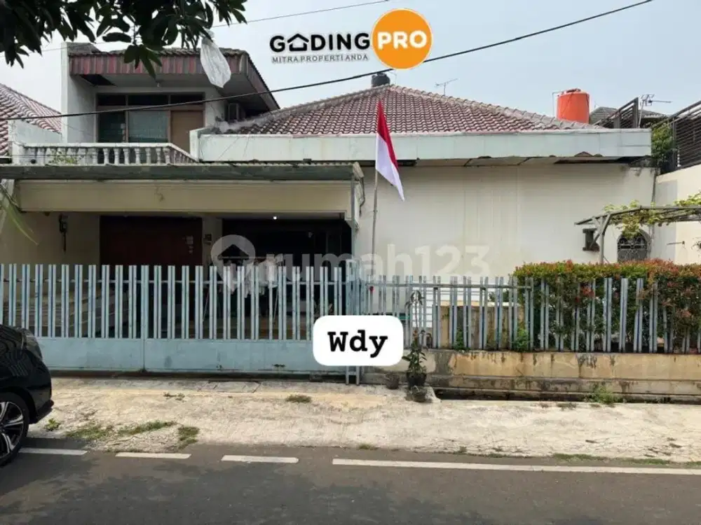 Rumah Besar di Cempaka Putih Barat Jakpus