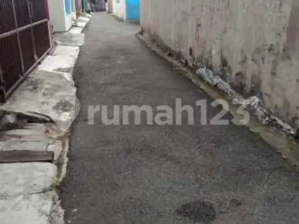 Rumah Lokasi Strategis di Pondok Kelapa Jaktim