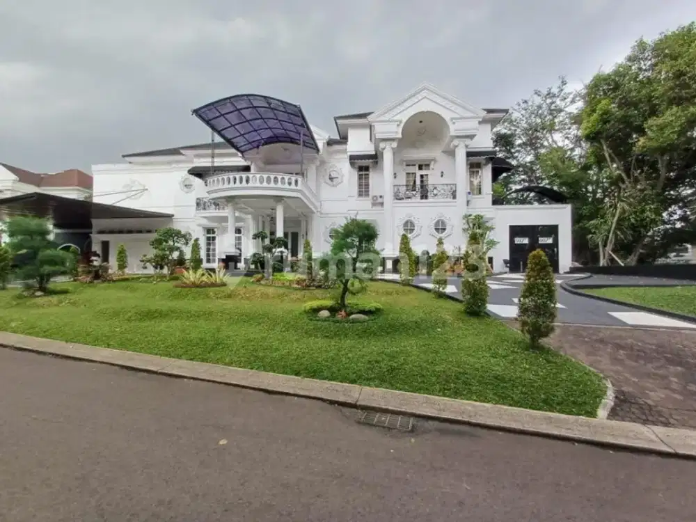 Rumah Mewah di Legenda Wisata Cibubur