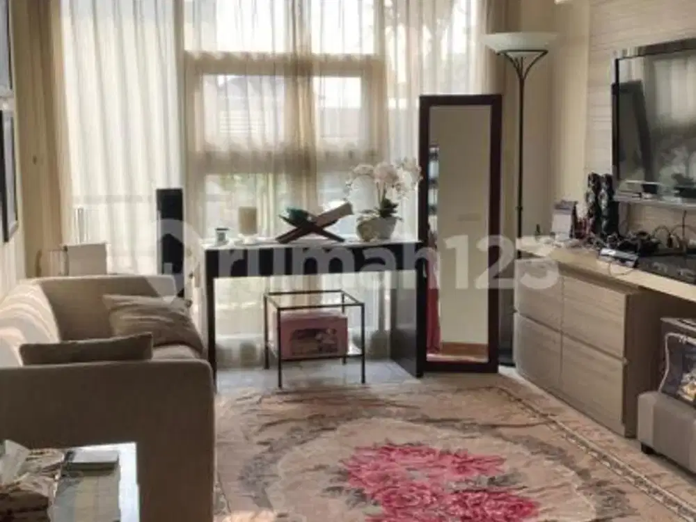 Rumah Cantik Siap Huni di Raffless Hills Cibubur
