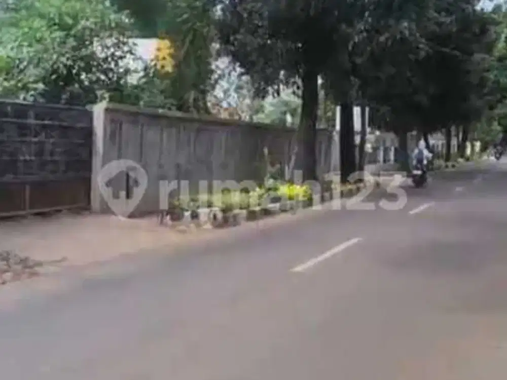 Tanah Pinggir Jalan Lokasi Strategis di Cilangkap Jaktim