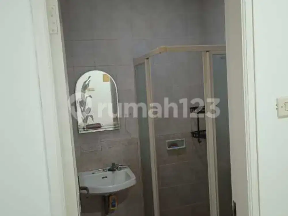 Rumah Klasik Siap Huni di Kota Wisata Cibubur