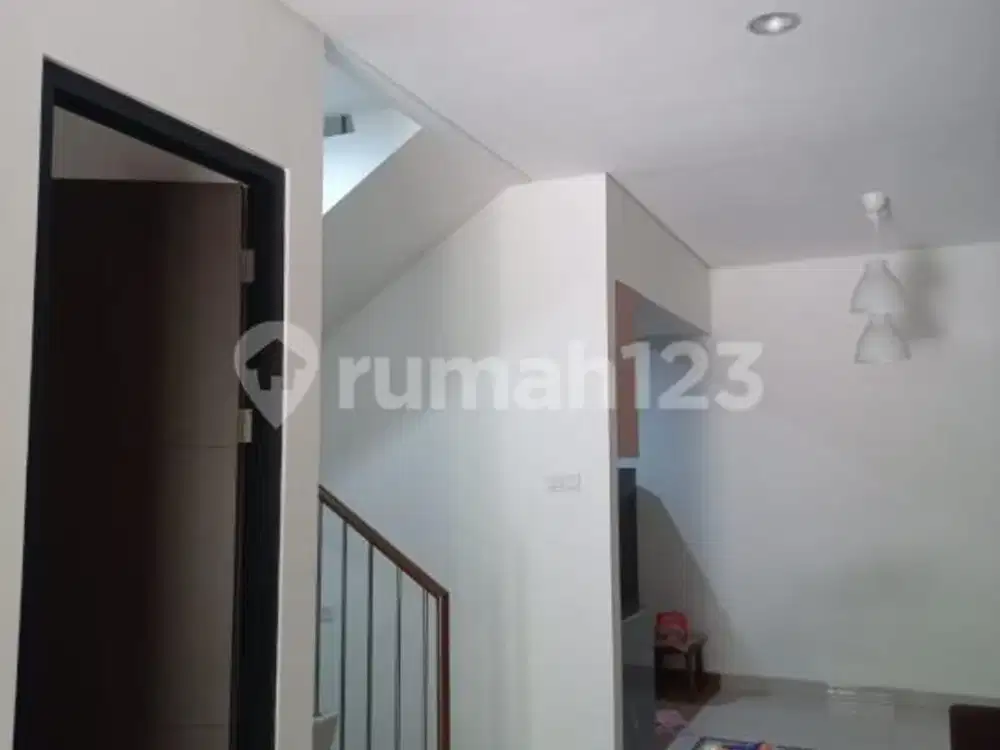 Rumah 2 Lantai Siap Huni di Citra Gran Cibubur