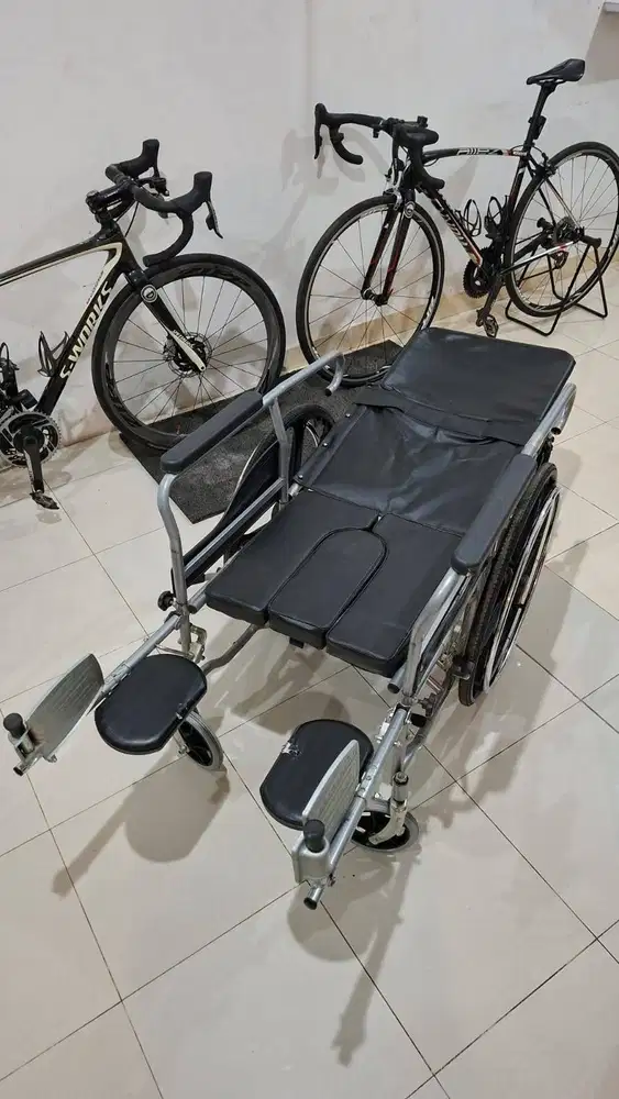 Kursi roda medis 3in1