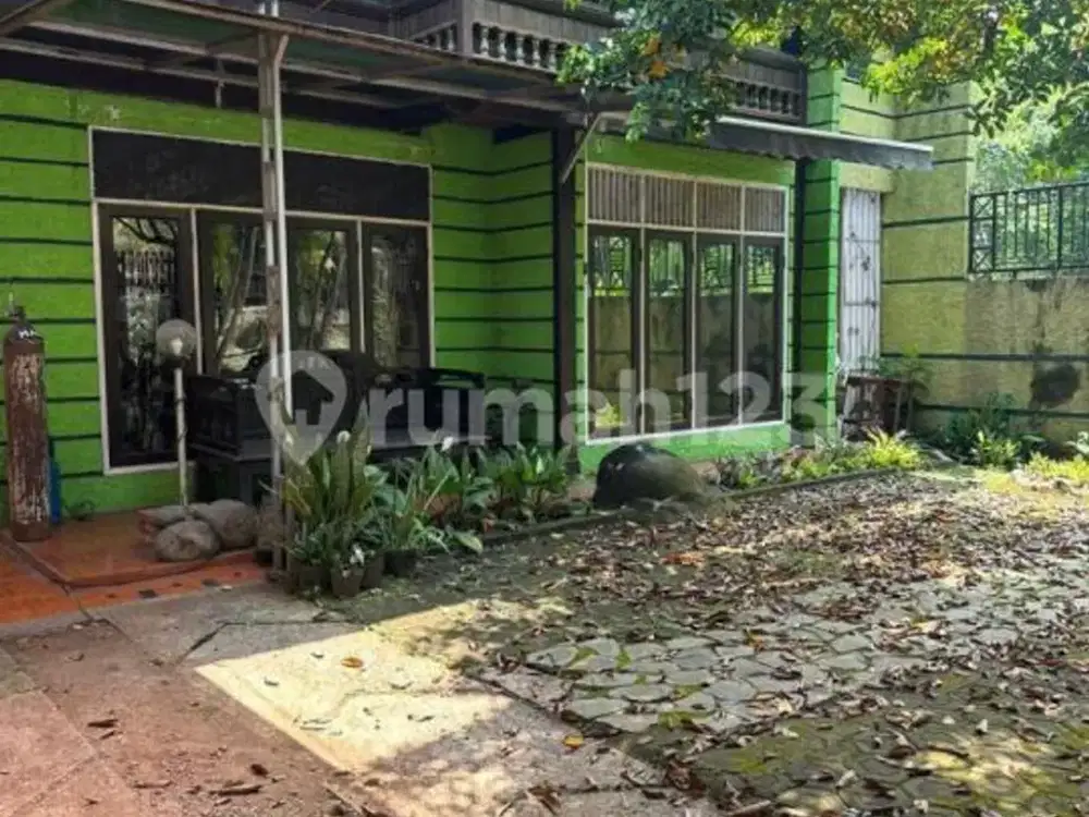 Rumah 2 Lantai di Kavling Dprd Jaktim
