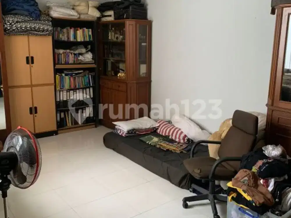 Rumah Minim Renov di Raffless Hills Cibubur