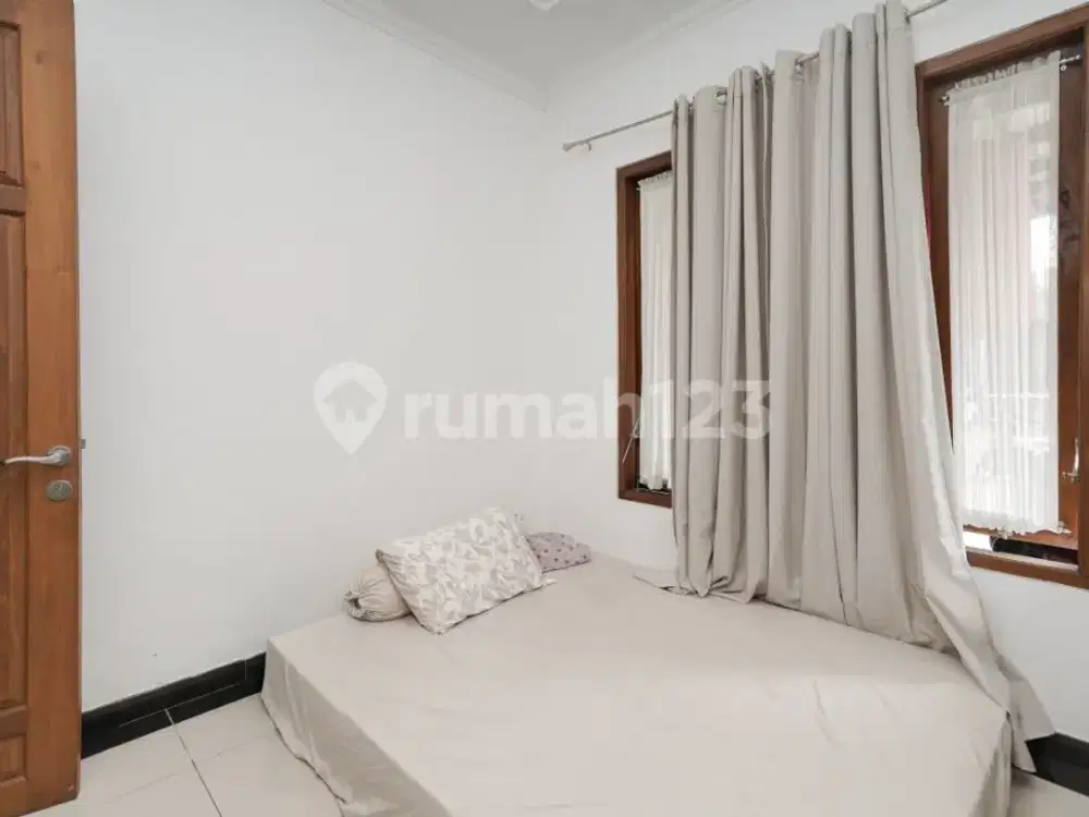 Rumah Dalam Cluster Dekat Transpark Cibubur