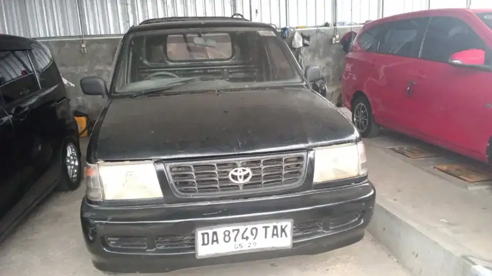 Mobil toyota kijang kapsul pick up 2005