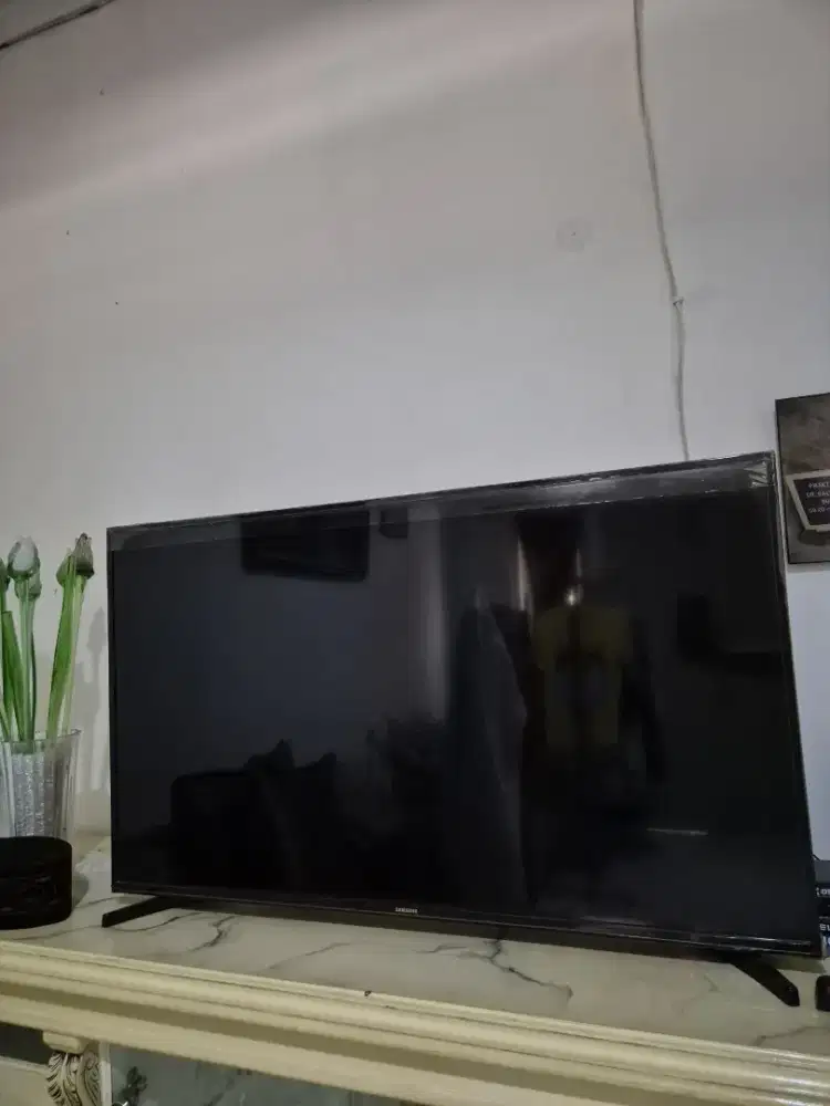 Samsung 43 inc berikut satlebox