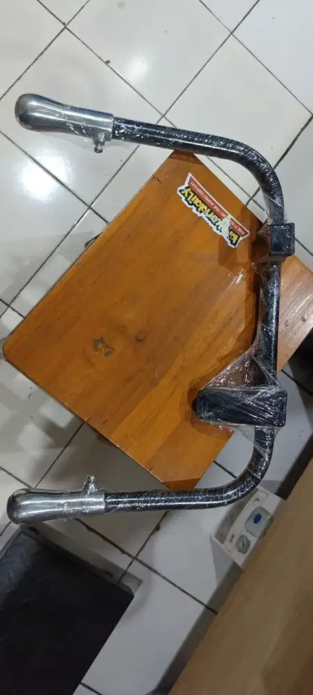 Standar tengah vespa