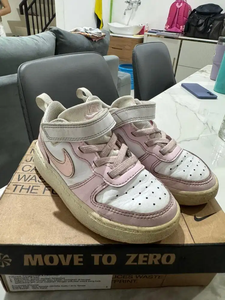 Sepatu anak merk Nike Original