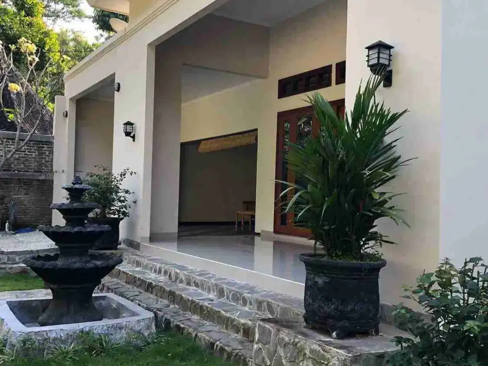 Villa Konsep Bali di Ngrayudan, Jogorogo di Sendang Kaputren, depan Soloondo Camping Ground