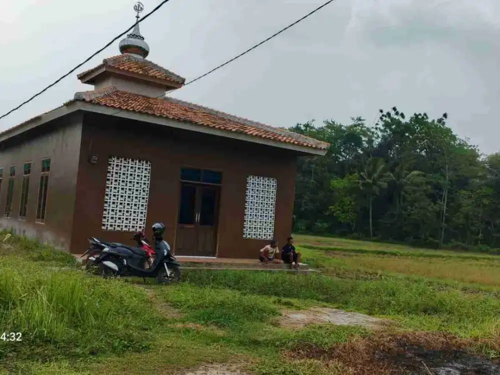 tanah sudah pagar keliling sudah ada musola akses mobil surat sertifikat cocok buat villa