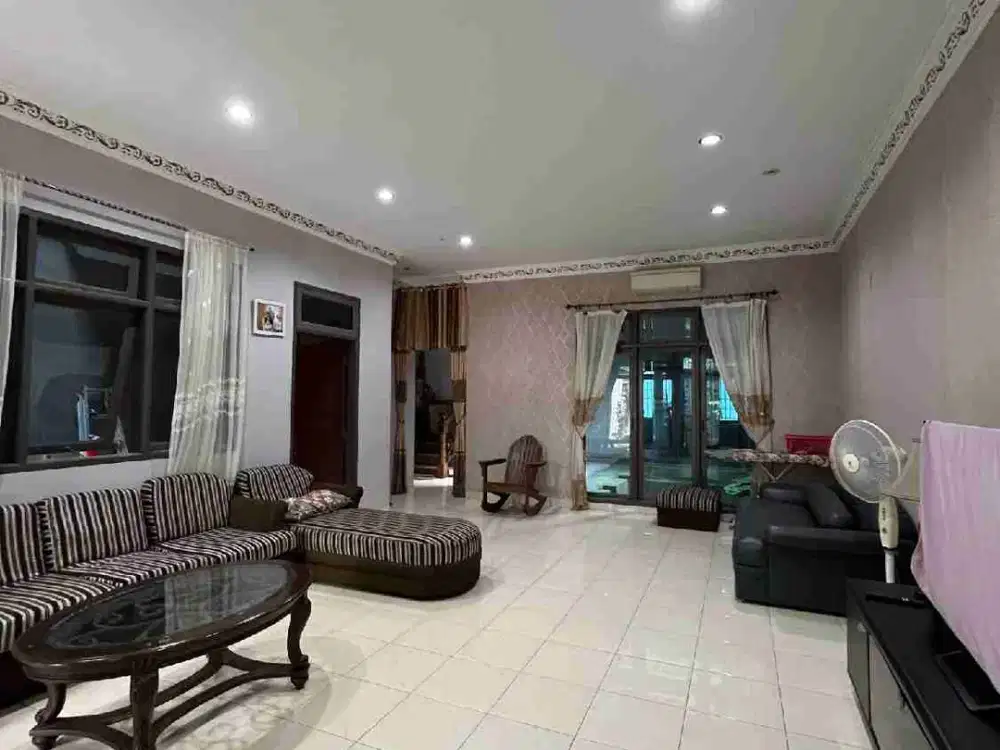 DIJUAL VILLA GRAHA METROPOLITAN HELVETIA