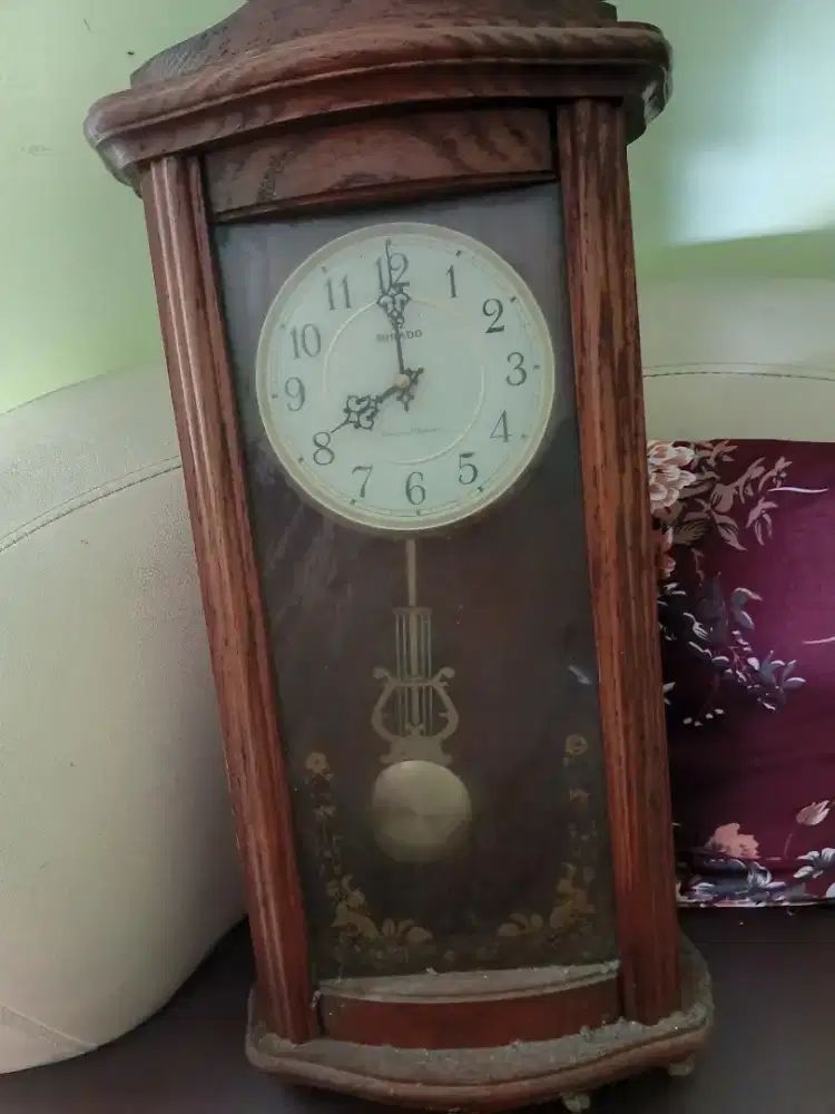 Jam dinding estetik
