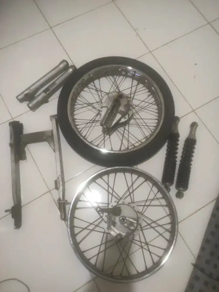 Jual sparepart bekas karisma kph