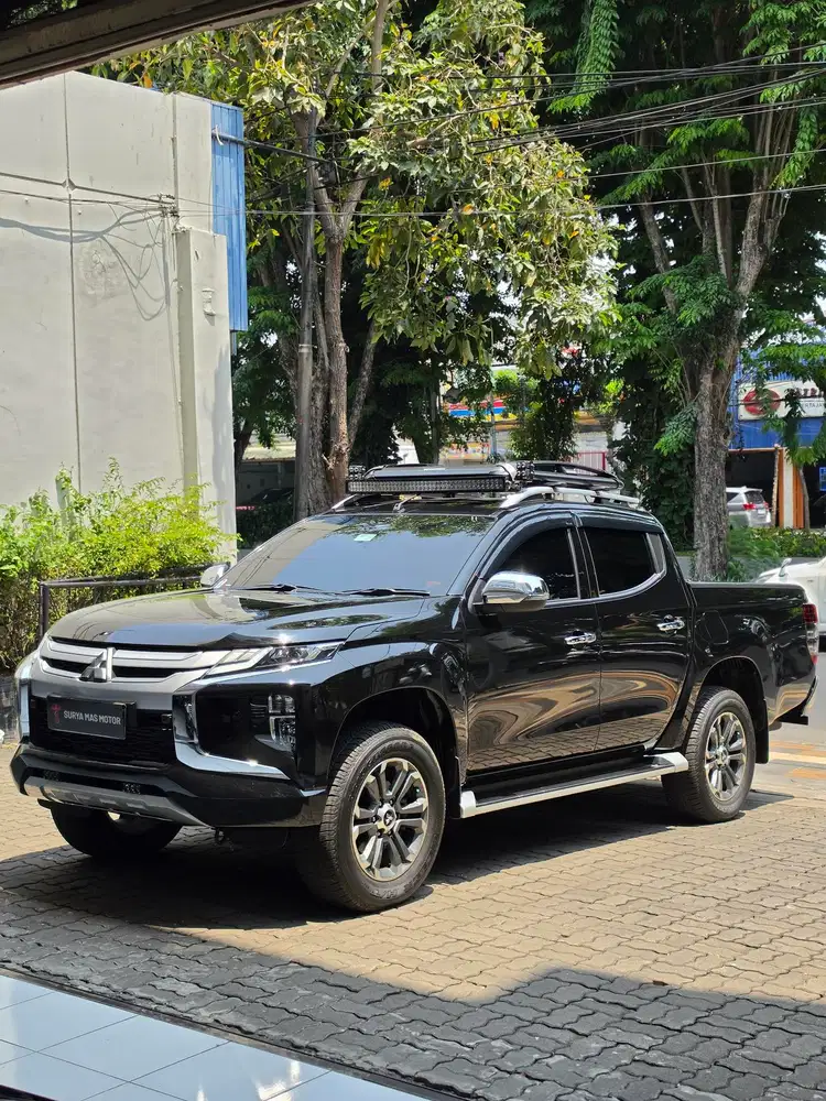 Mitsubishi Triton Ultimate 2022 Low Km Antik Sekali