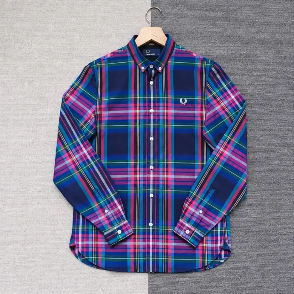 Kemeja long Sleeve Fred Perry Size S Fit M