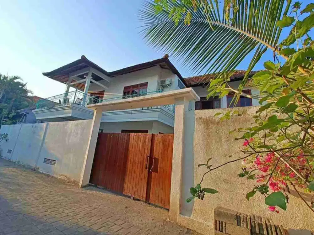 RUMAH MEGAH SIDEKARYA DENPASAR SELATAN