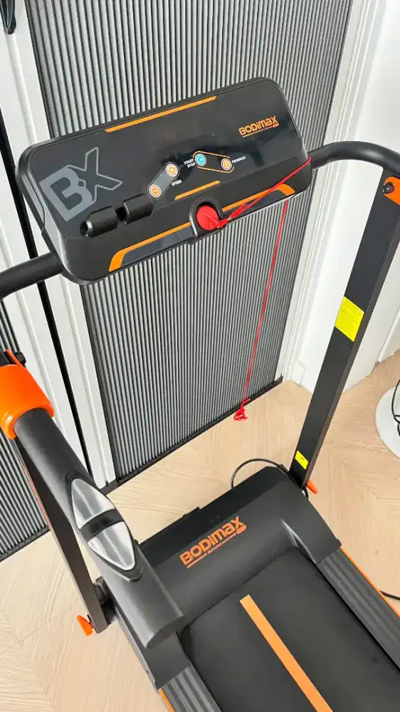 Jual Cepat!! BODYMAX Running Machine Aero