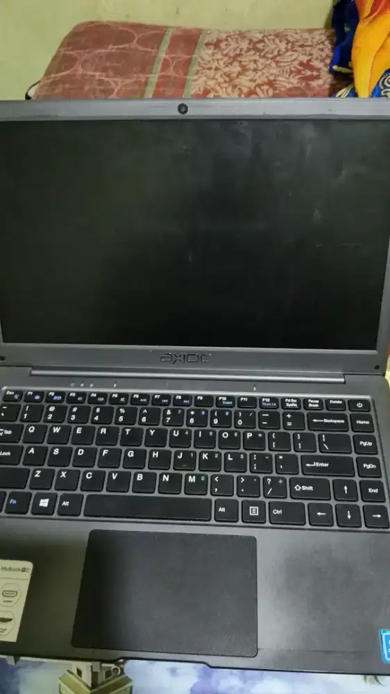 LAPTOP BEKAS AXIO