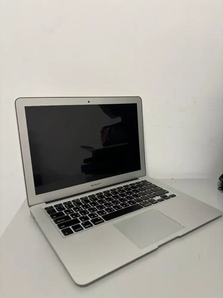 MacBook Air 13 inch Tahun 2017