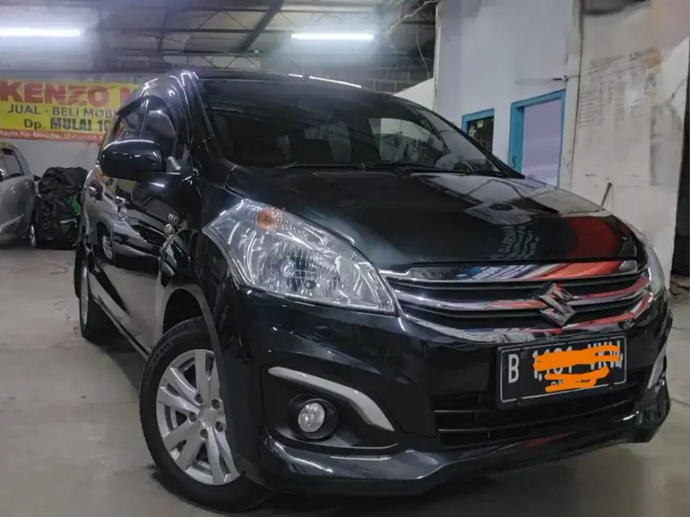 ERTIGA GX A/T 2017 DP 4 jt dibantu