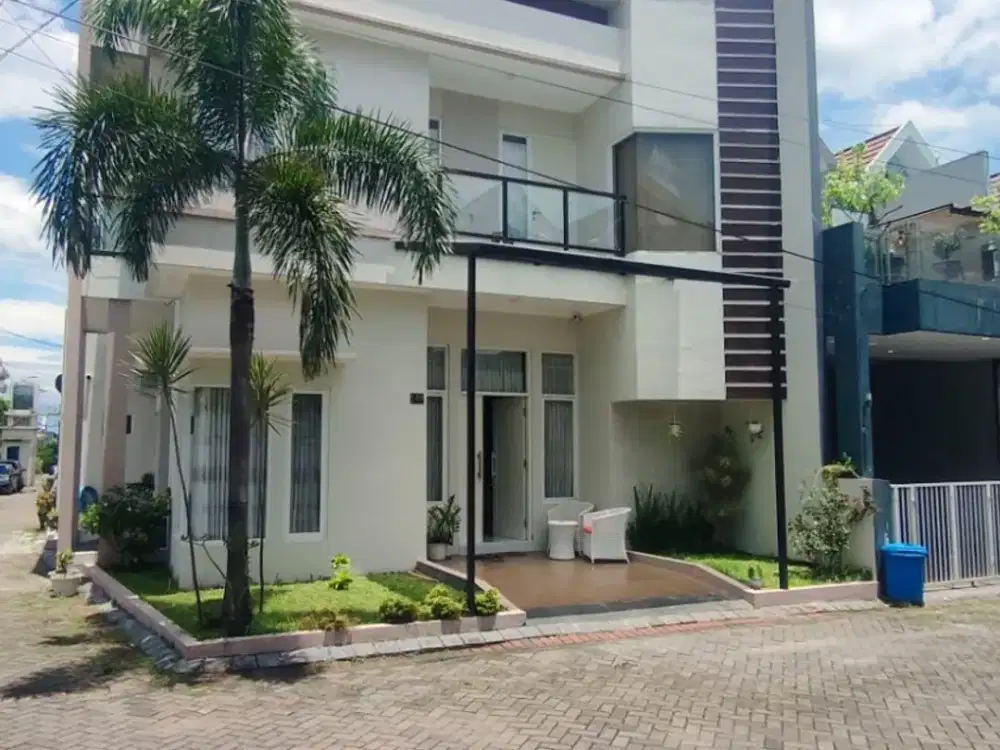 Rumah Mewah Perum Papa Hijau Dekat Suhat