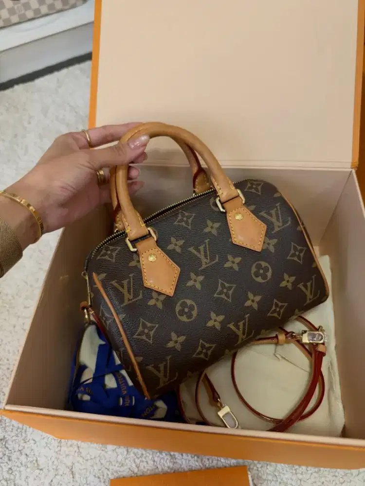 Luois Vuitton Speedy bandouliere 20-monogram