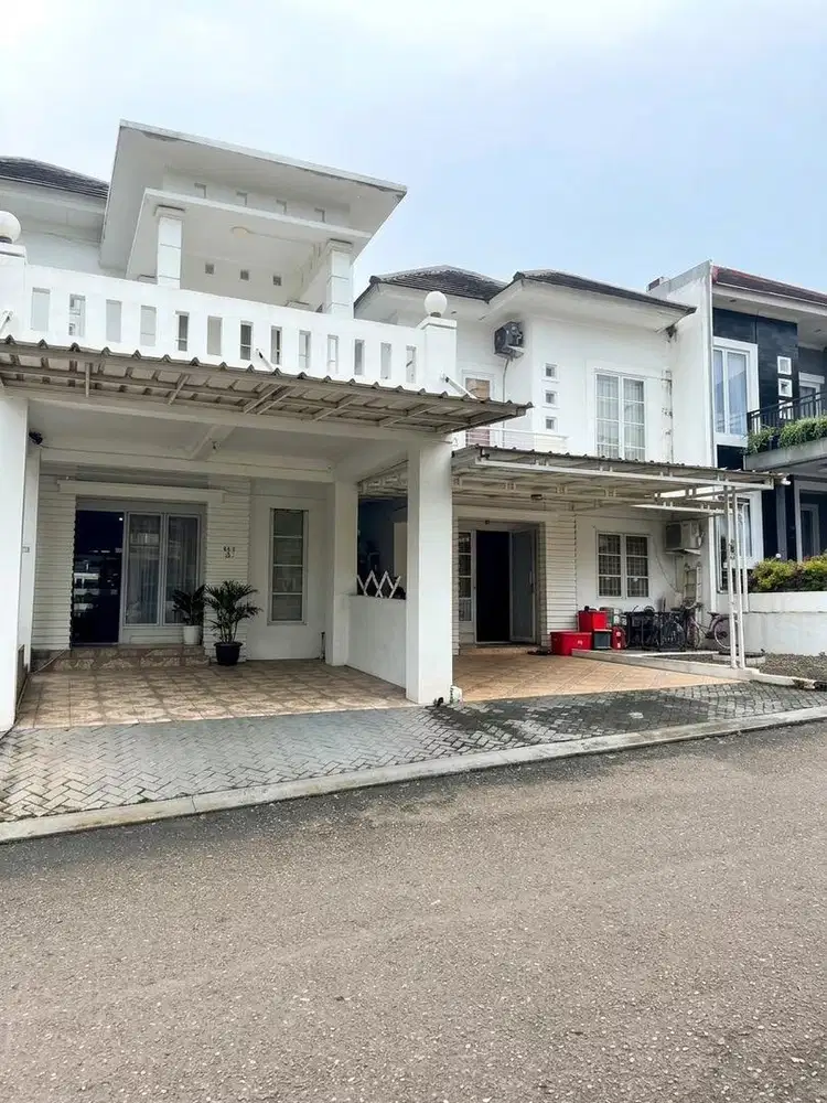 Dijual Cepat dan Murah Rumah 2 Lantai di Kota Wisata Cibubur