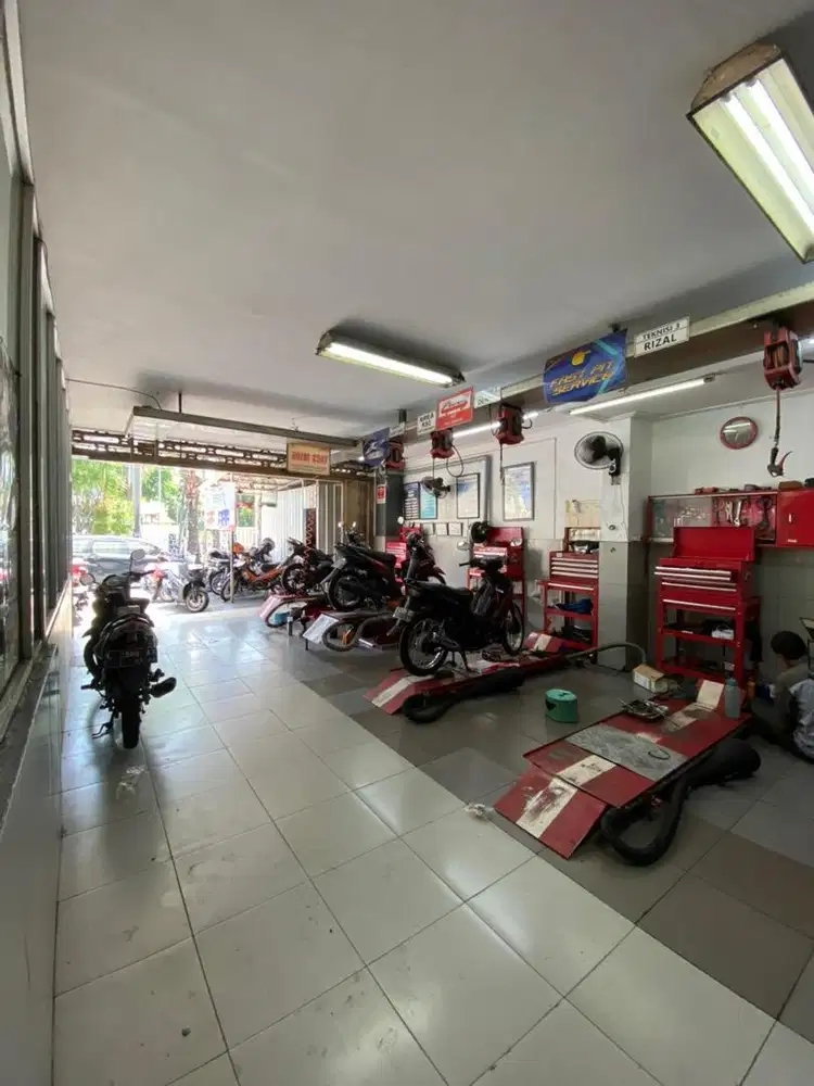 Lowongan Pekerjaan Montir Motor, Surabaya