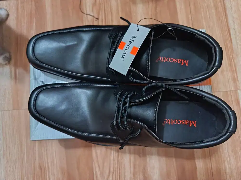 dijual cepat sepatu pantofel