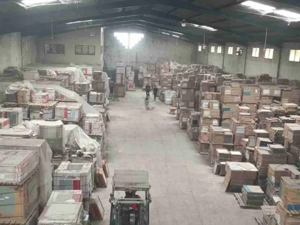 Gudang  ngeblong siap pakai di tengah kota,dekat akses  tol kota bandung