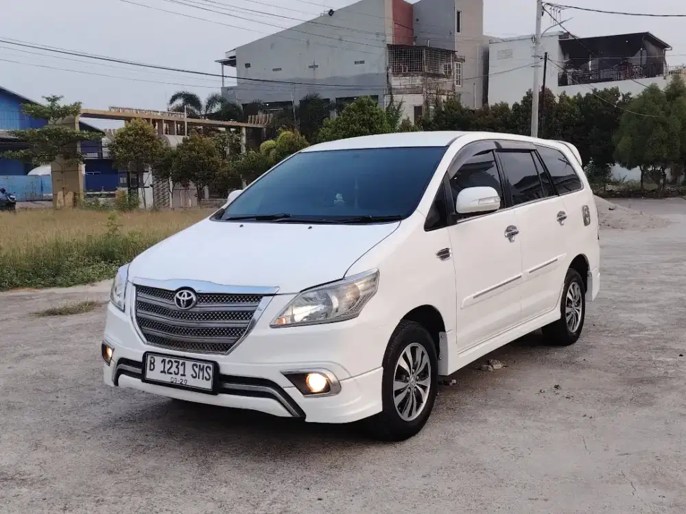 Innova g luxury 2.0cc matic 2015(AT bensin)