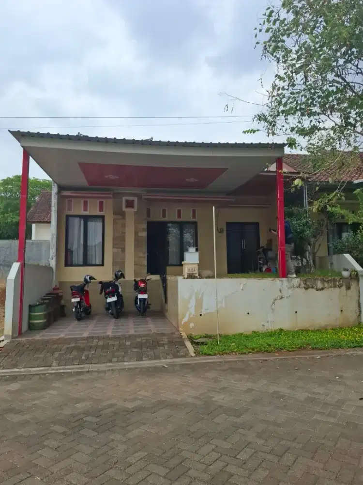 RUMAH SEMI FURNISH CLUSTER TERAS BALI MIJEN SEMARANG