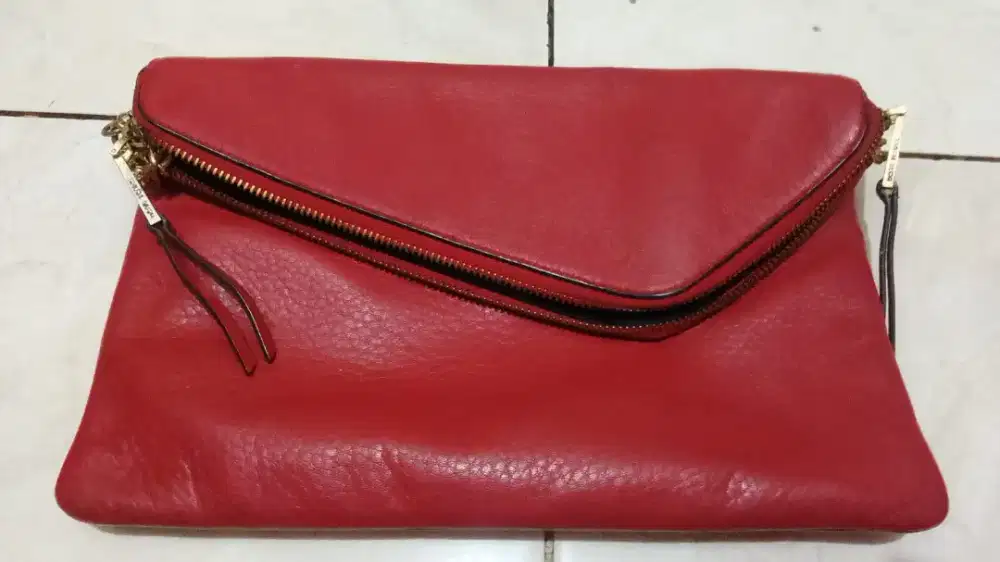 Jual tas bekas merk Henri bendel