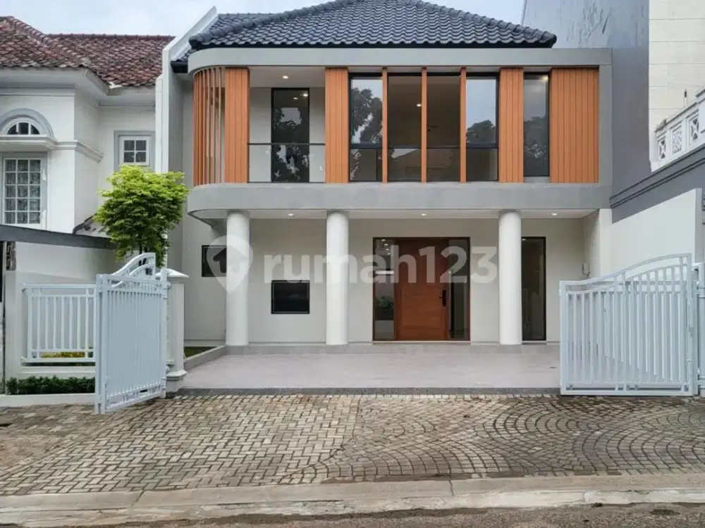 Dijual Rumah 2 Lantai di Legenda Wisata Second Boulevard