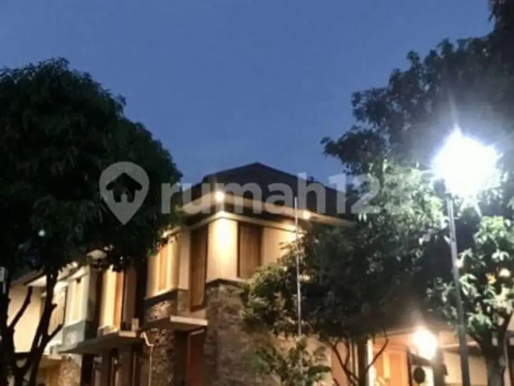 Dijual Rumah Luas Terawat di Legenda Wisata