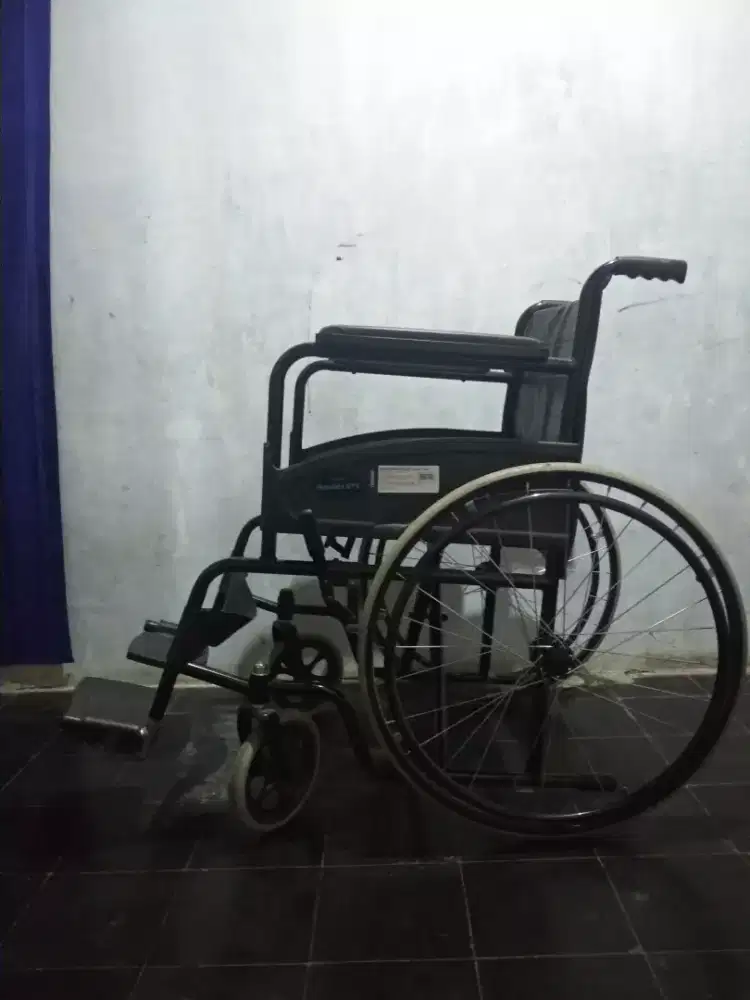 Kursi Roda Second Like New