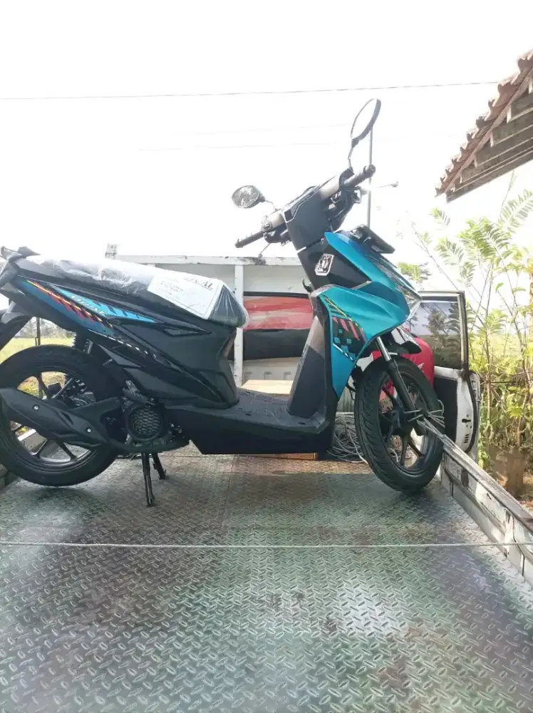 HONDA BEAT CBS BIRU