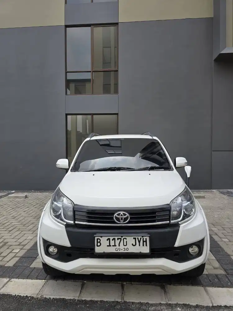 Toyota Rush 1.5 G A/T 2015